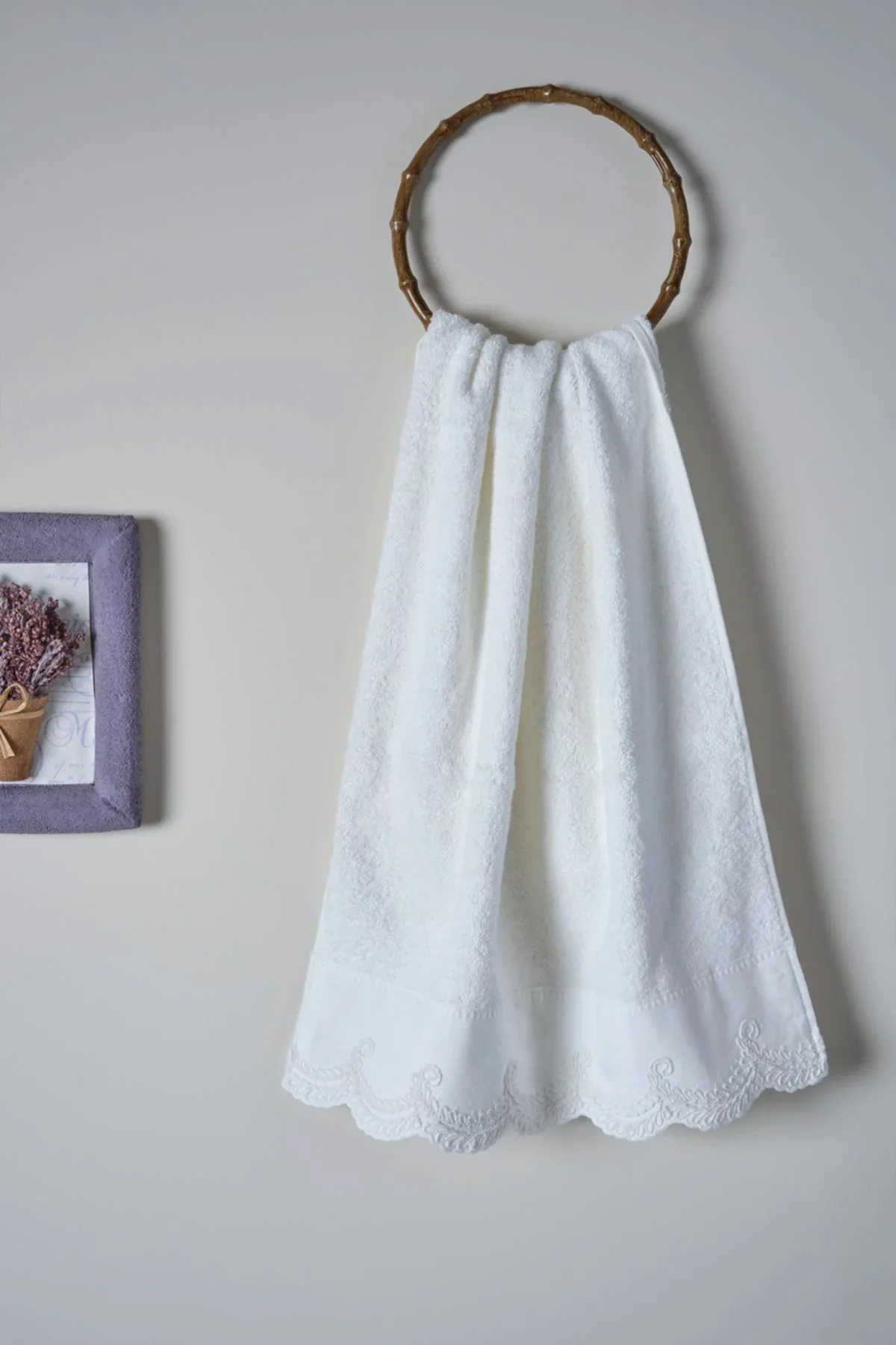 Ramos İşlemeli Yüz Havlusu (50 x 90 cm) - Nazik Home - Yuvama Değer!