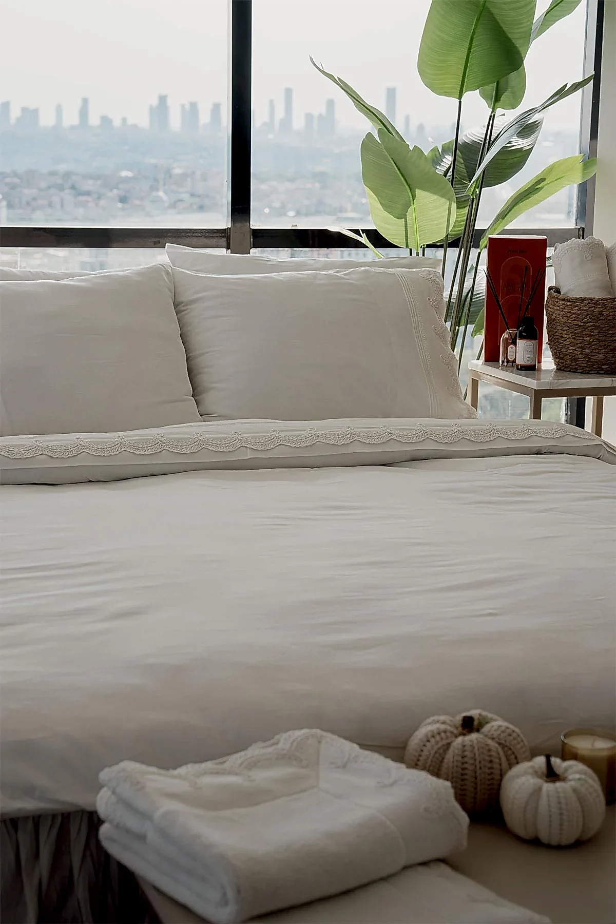 Ramos Nakış İşlemeli Pamuk Saten Çift Kişilik 6 Parça Nevresim Takımı