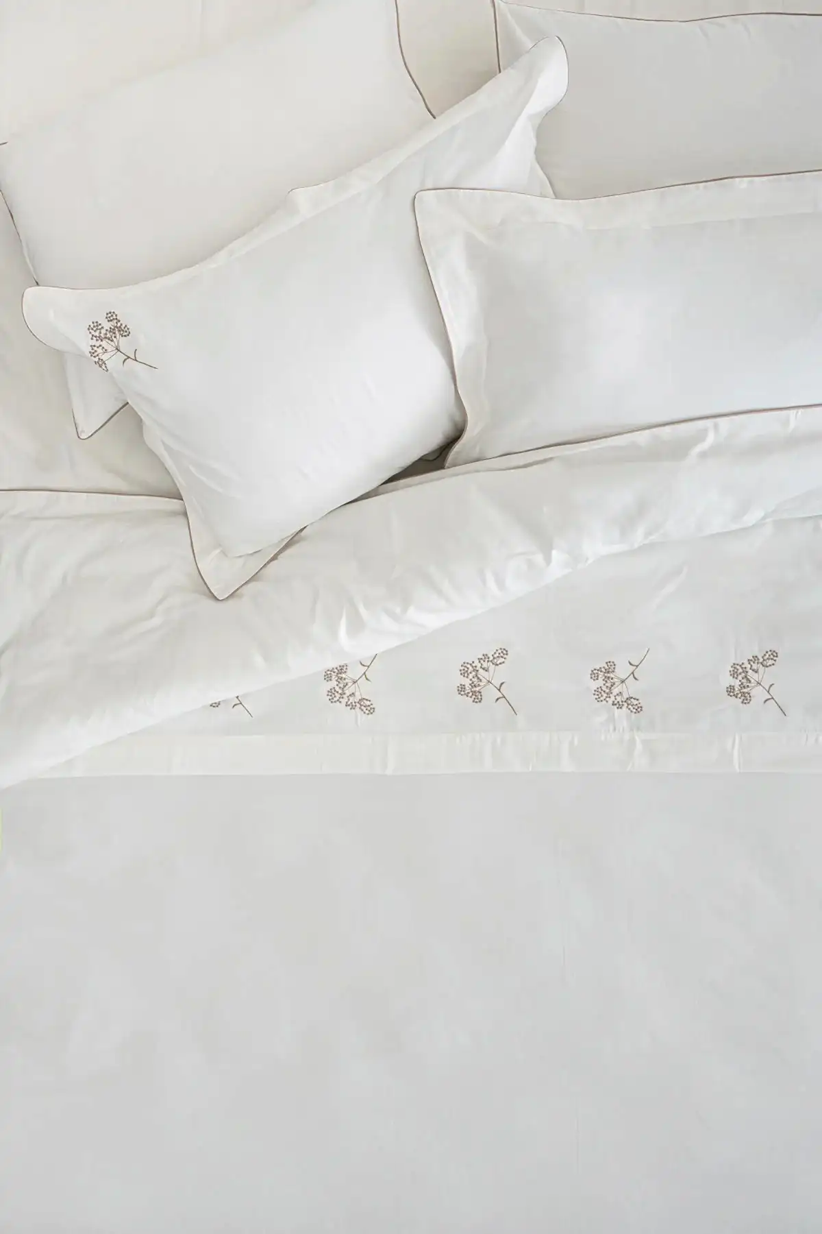 Sementa Çiçek Nakışlı Pamuk Saten Çift Kişilik 6 Parça Nevresim Takımı