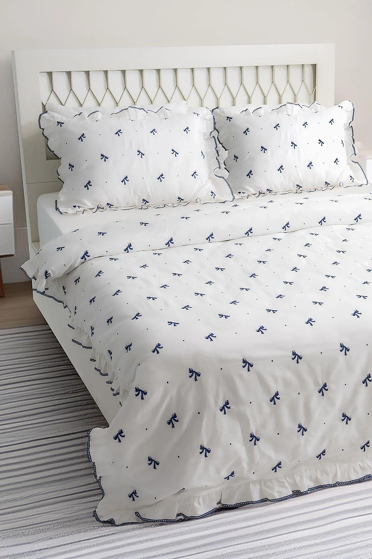 Serena Fiyonk Nakışlı Pamuk Saten Çift Kişilik 6 Parça Nevresim Takımı