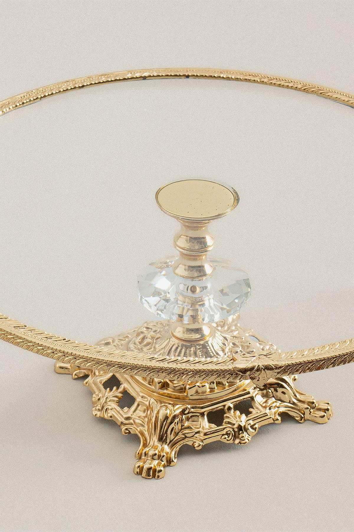 Sierra Altın Detaylı Ayaklı Sunumluk Yuvarlak (29 cm) - Nazik Home - Yuvama Değer!