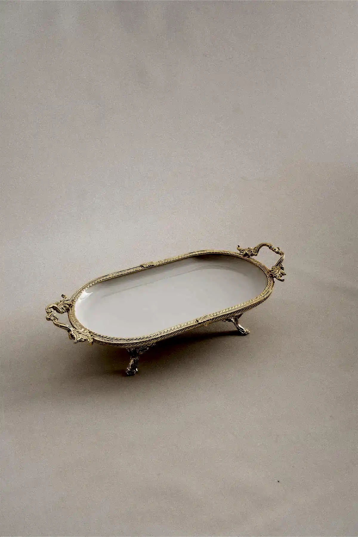 Sierra Altın Detaylı Kulplu Porselen Sunumluk Oval (30 x 16 cm) - Nazik Home - Yuvama Değer!