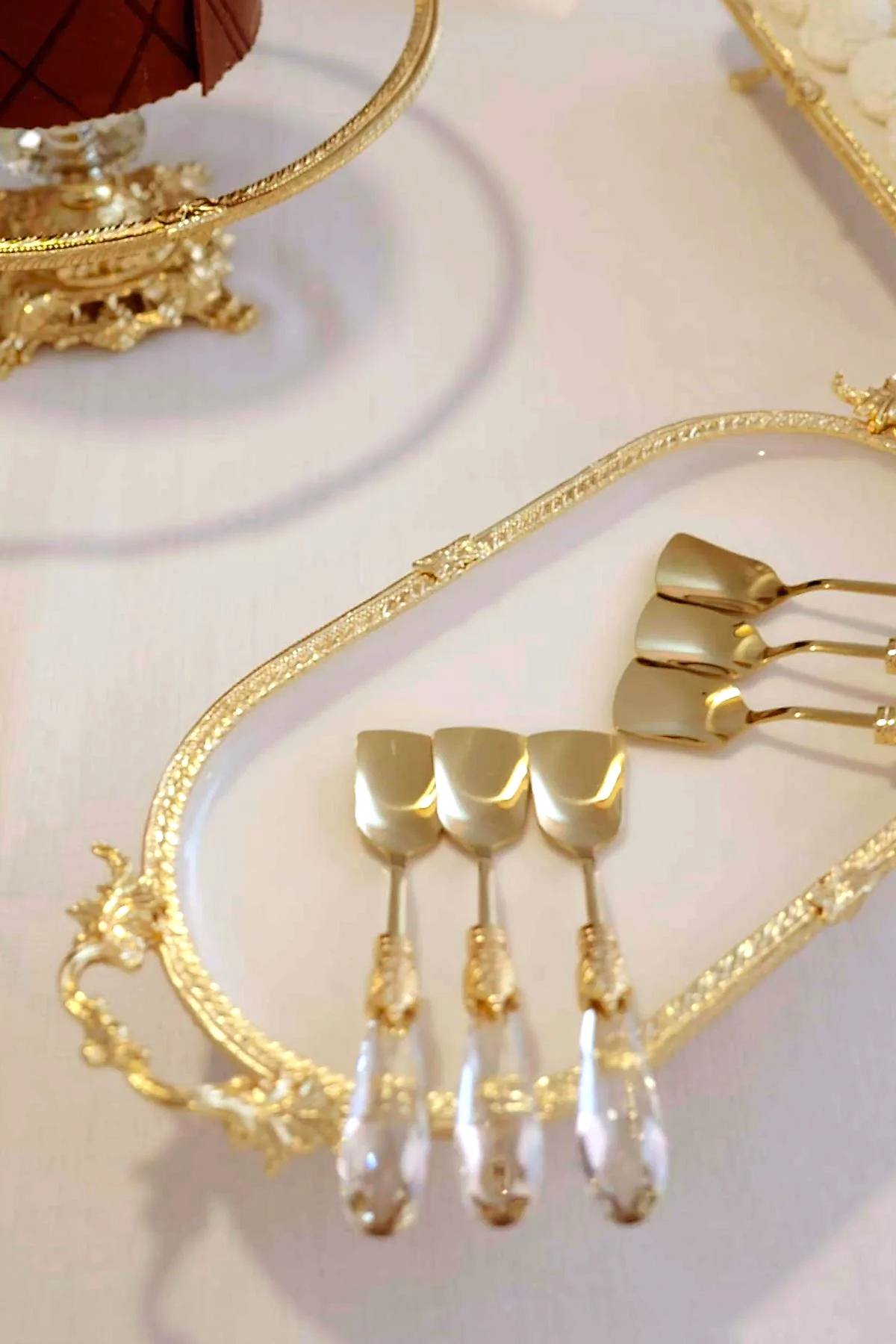 Sierra Altın Detaylı Kulplu Porselen Sunumluk Oval (33 x 21 cm) - Nazik Home - Yuvama Değer!