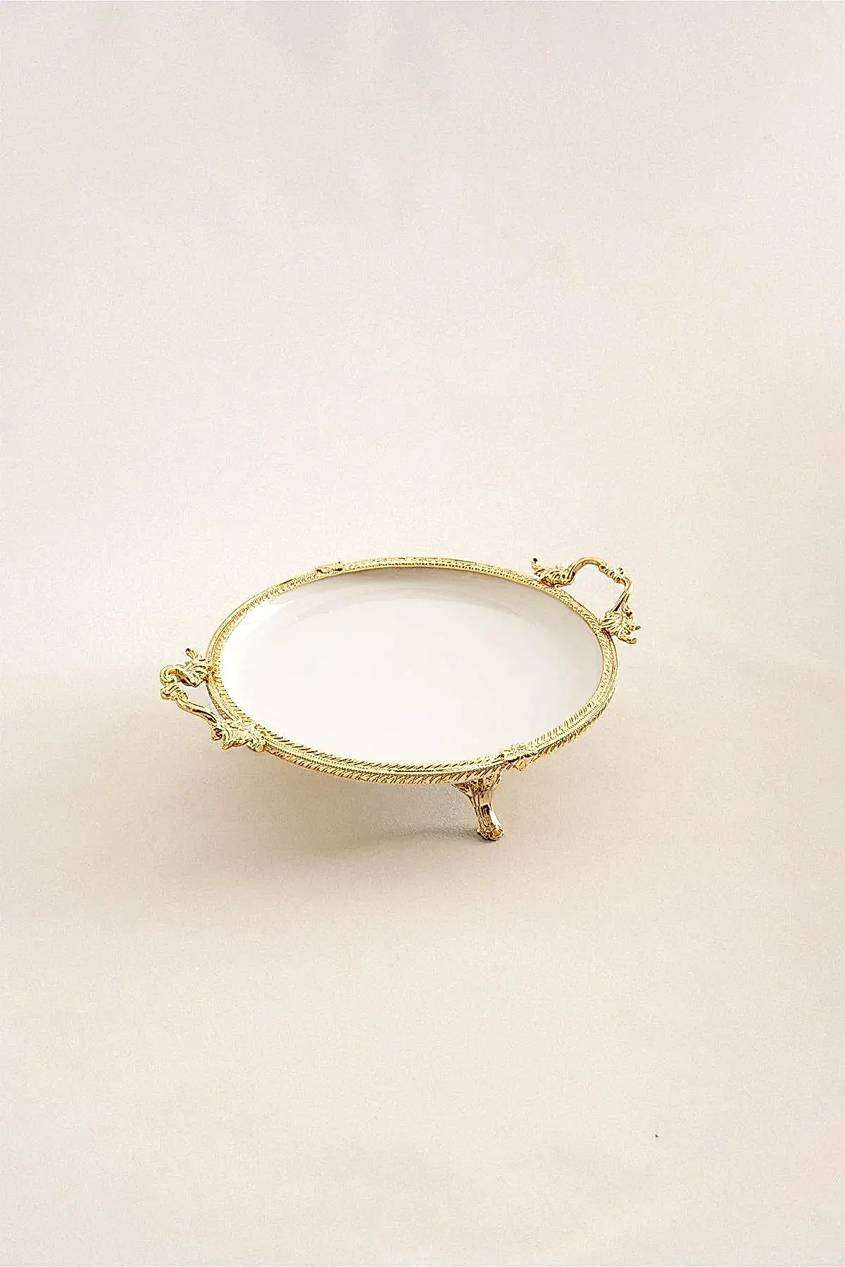 Sierra Altın Detaylı Kulplu Porselen Sunumluk Yuvarlak (25 cm) - Nazik Home - Yuvama Değer!