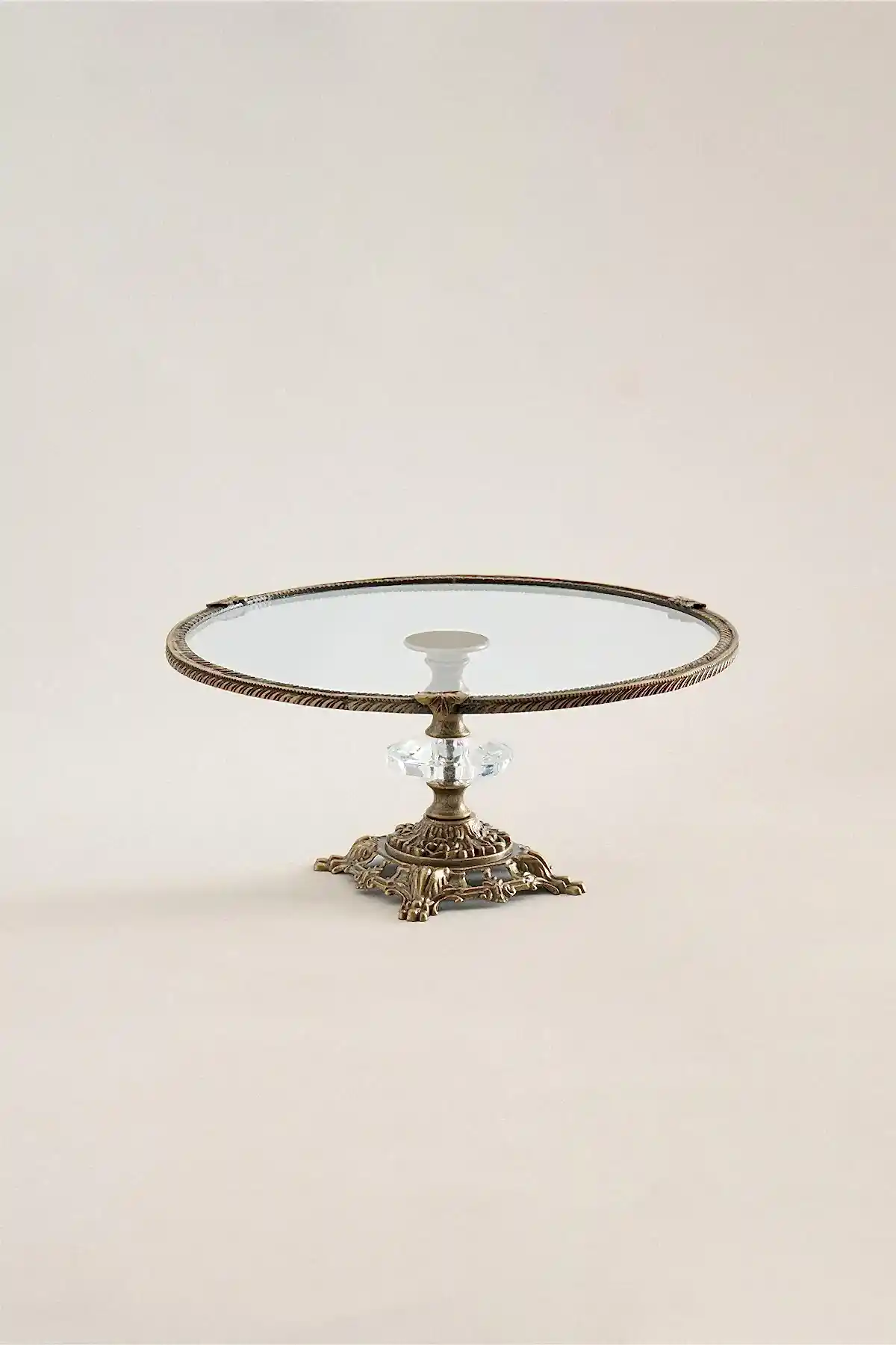 Sierra Eskitme Detaylı Ayaklı Sunumluk Yuvarlak (25 cm) - Nazik Home - Yuvama Değer!