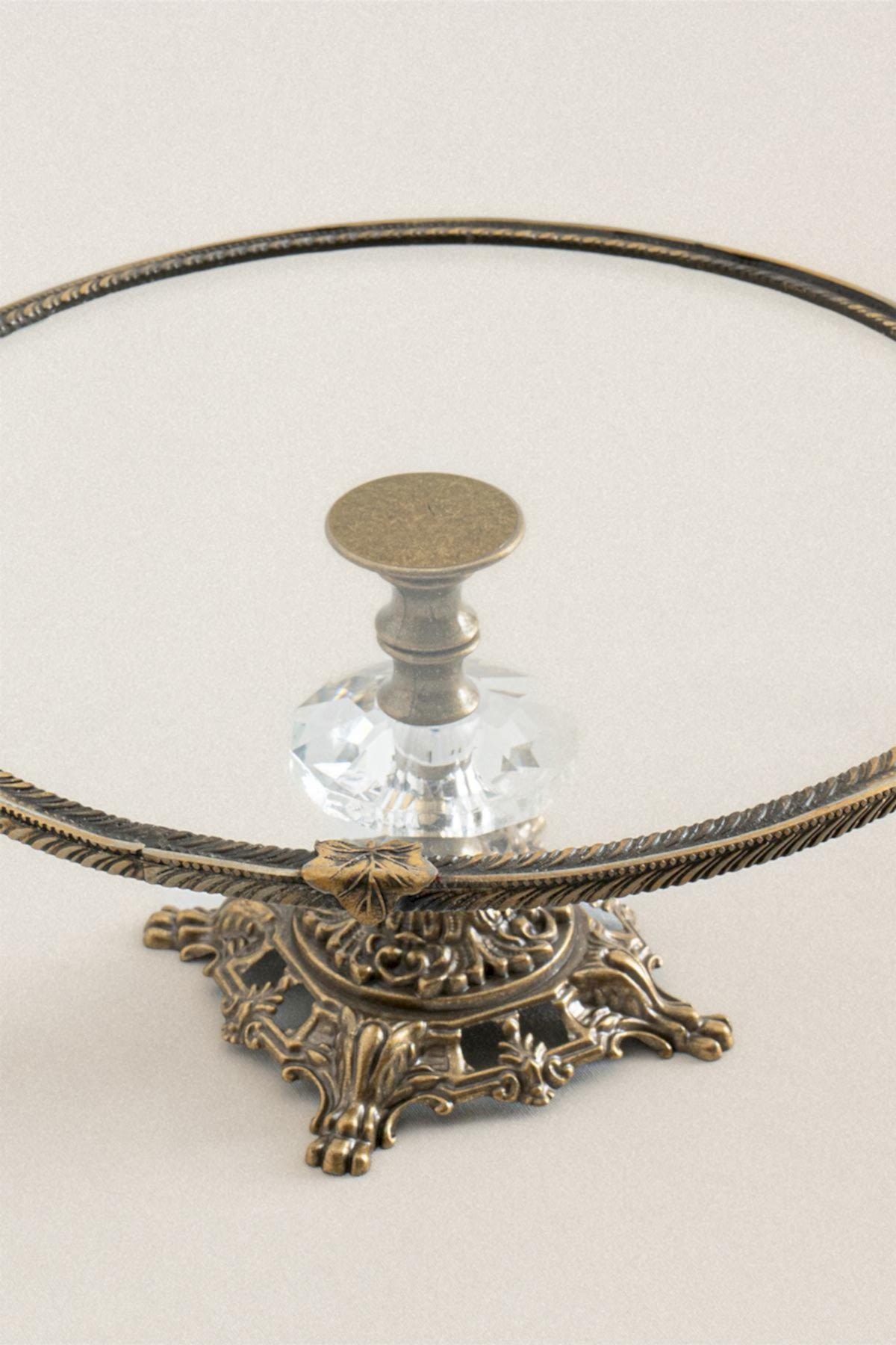 Sierra Eskitme Detaylı Ayaklı Sunumluk Yuvarlak (25 cm) - Nazik Home - Yuvama Değer!