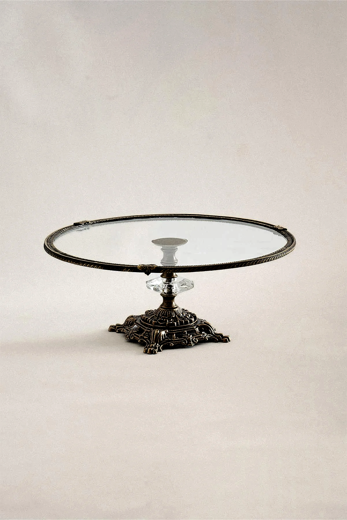 Sierra Eskitme Detaylı Ayaklı Sunumluk Yuvarlak (29 cm) - Nazik Home - Yuvama Değer!