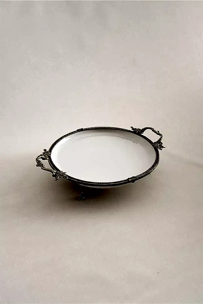 Sierra Eskitme Detaylı Kulplu Porselen Sunumluk Yuvarlak (29 cm) - Nazik Home - Yuvama Değer!