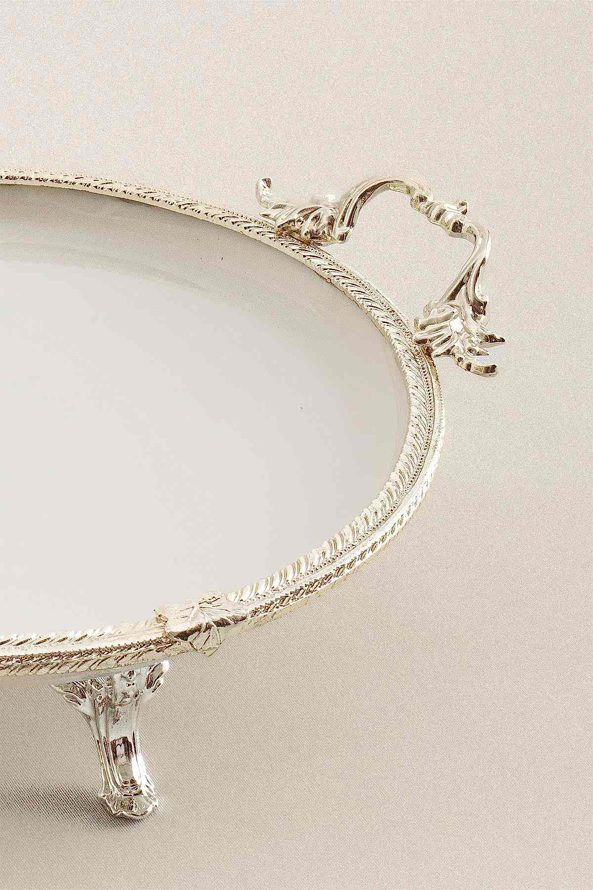 Sierra Gümüş Detaylı Kulplu Porselen Sunumluk Yuvarlak (25 cm) - Nazik Home - Yuvama Değer!