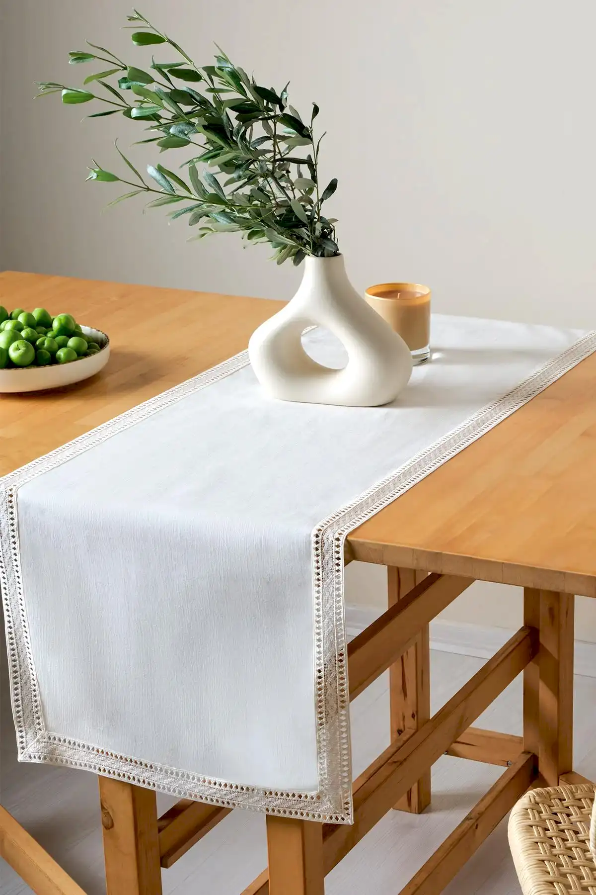 Strada Dantelli Runner (40 x 140 cm) - Nazik Home - Yuvama Değer!