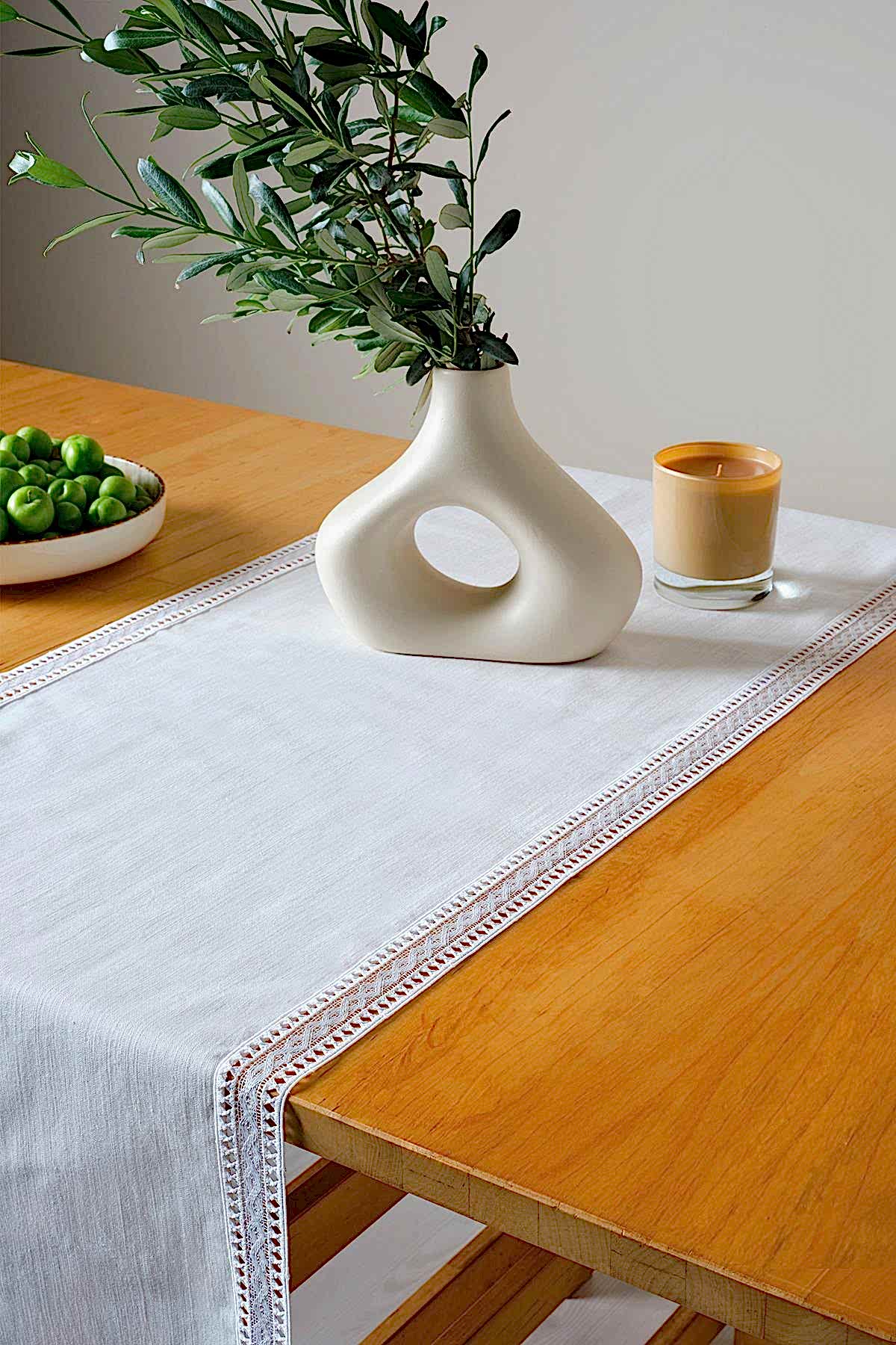 Strada Dantelli Runner (40 x 140 cm) - Nazik Home - Yuvama Değer!