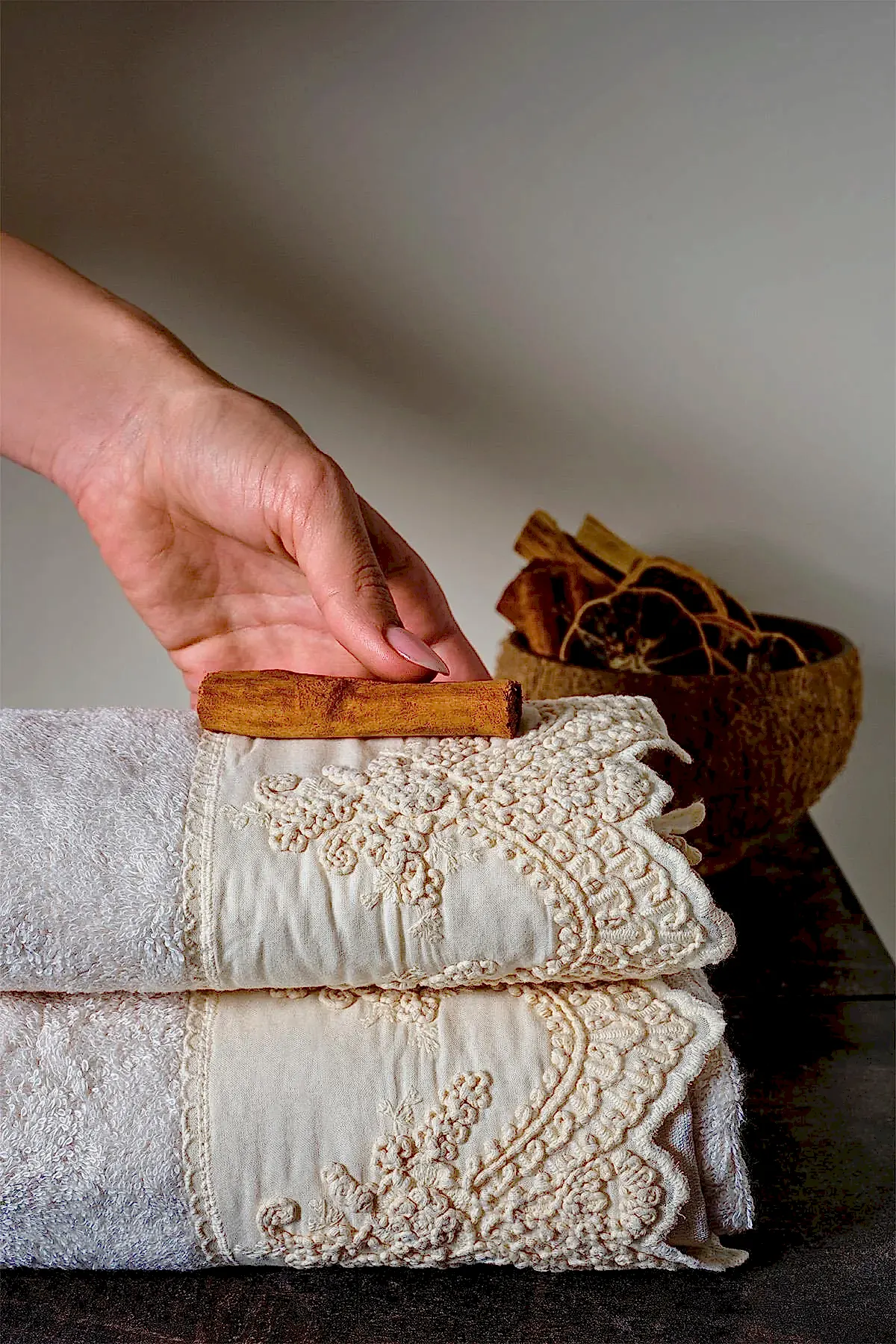 Tual İşlemeli El Havlusu (30 x 50 cm)