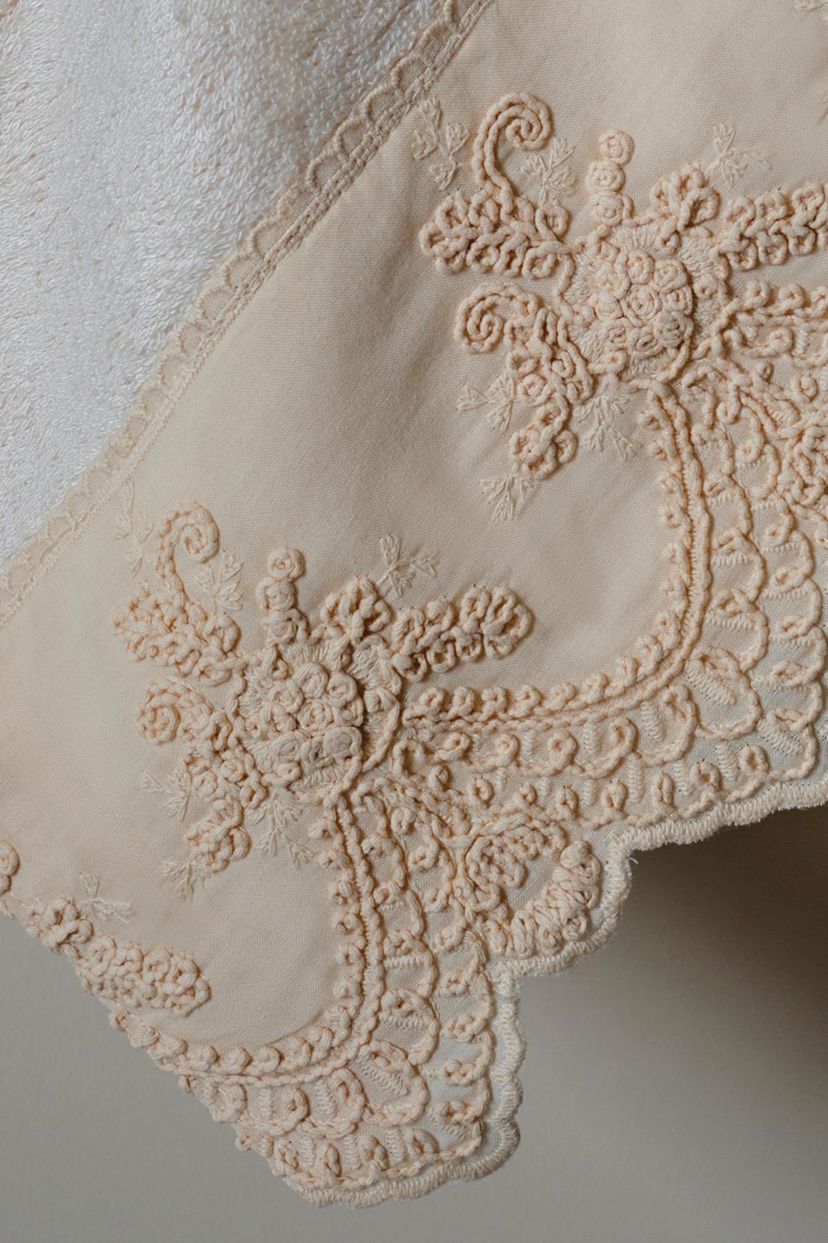 Tual İşlemeli El Havlusu (30 x 50 cm)