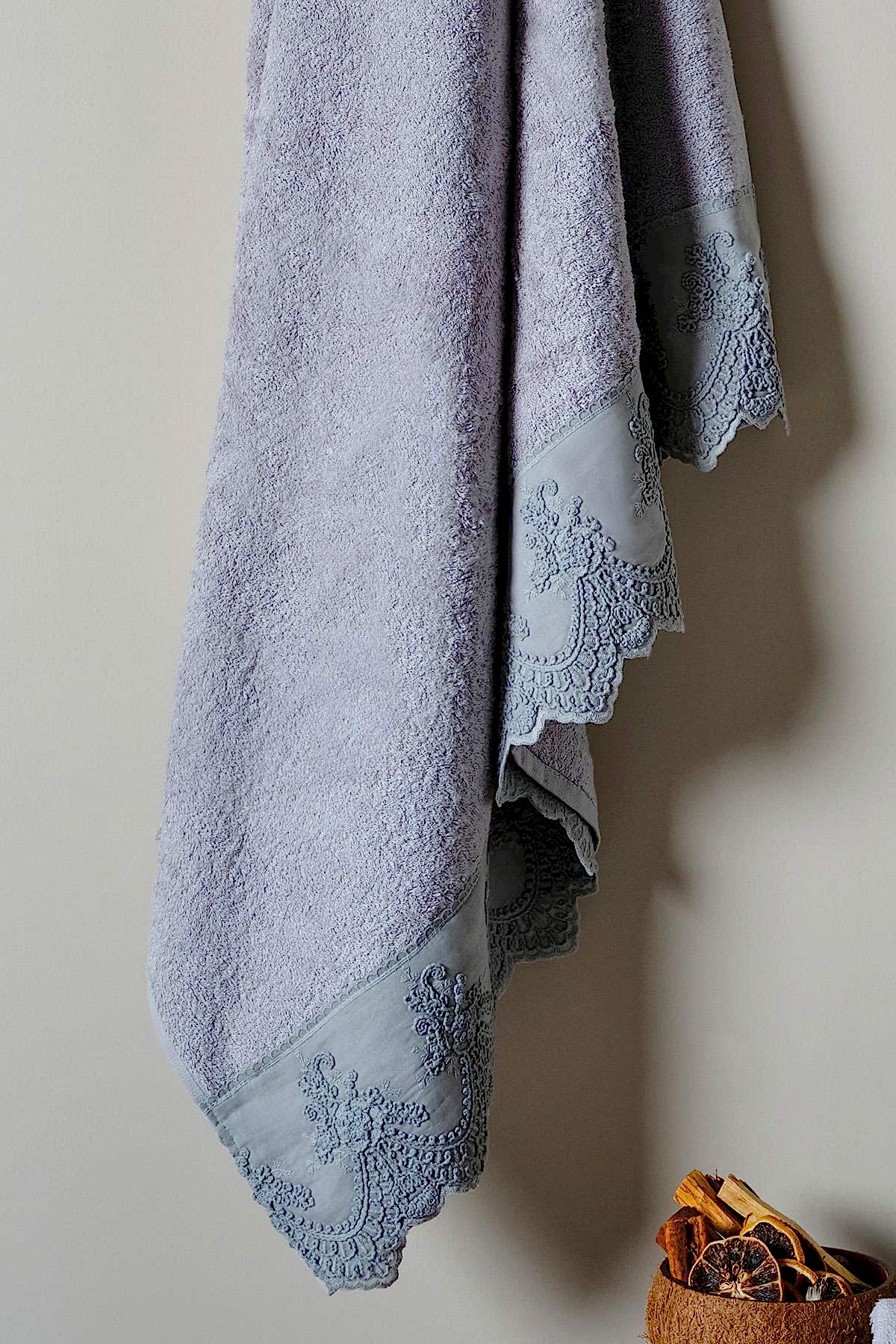 Tual İşlemeli El Havlusu (30 x 50 cm)