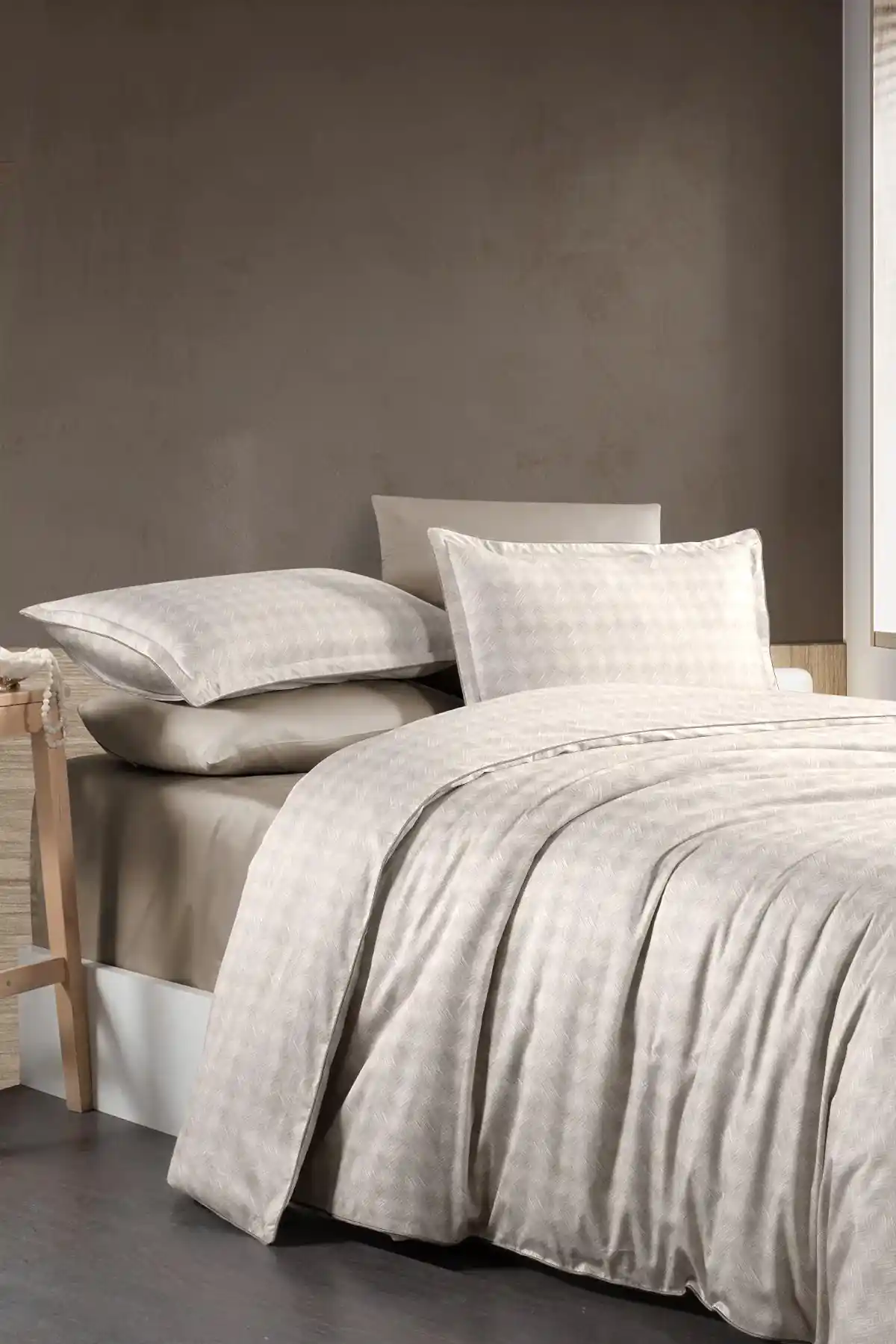 Tulip 300 TC Karo Desenli Süper King Size 6 Parça Nevresim Takımı - Nazik Home - Yuvama Değer!