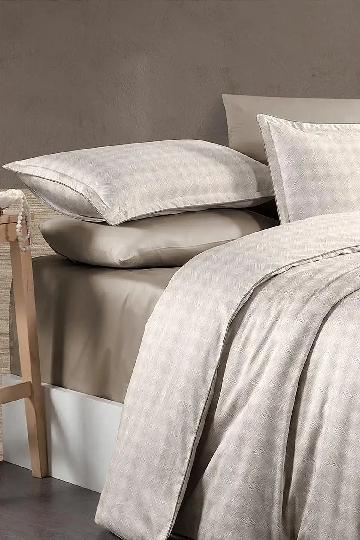 Tulip 300 TC Karo Desenli Süper King Size 6 Parça Nevresim Takımı - Nazik Home - Yuvama Değer!