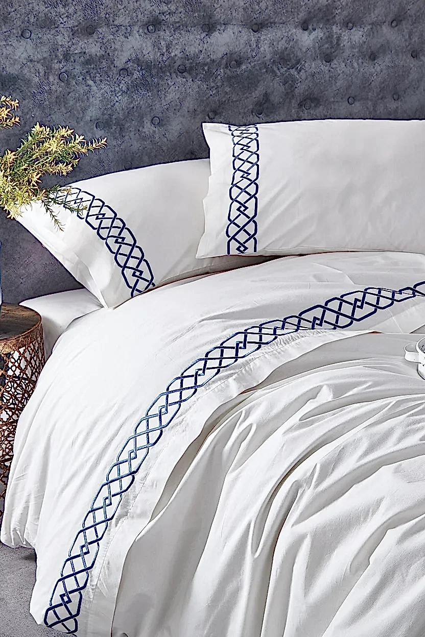 Valencia Zincir Nakışlı Çift Kişilik 3 Parça Nevresim Set - Nazik Home - Yuvama Değer!