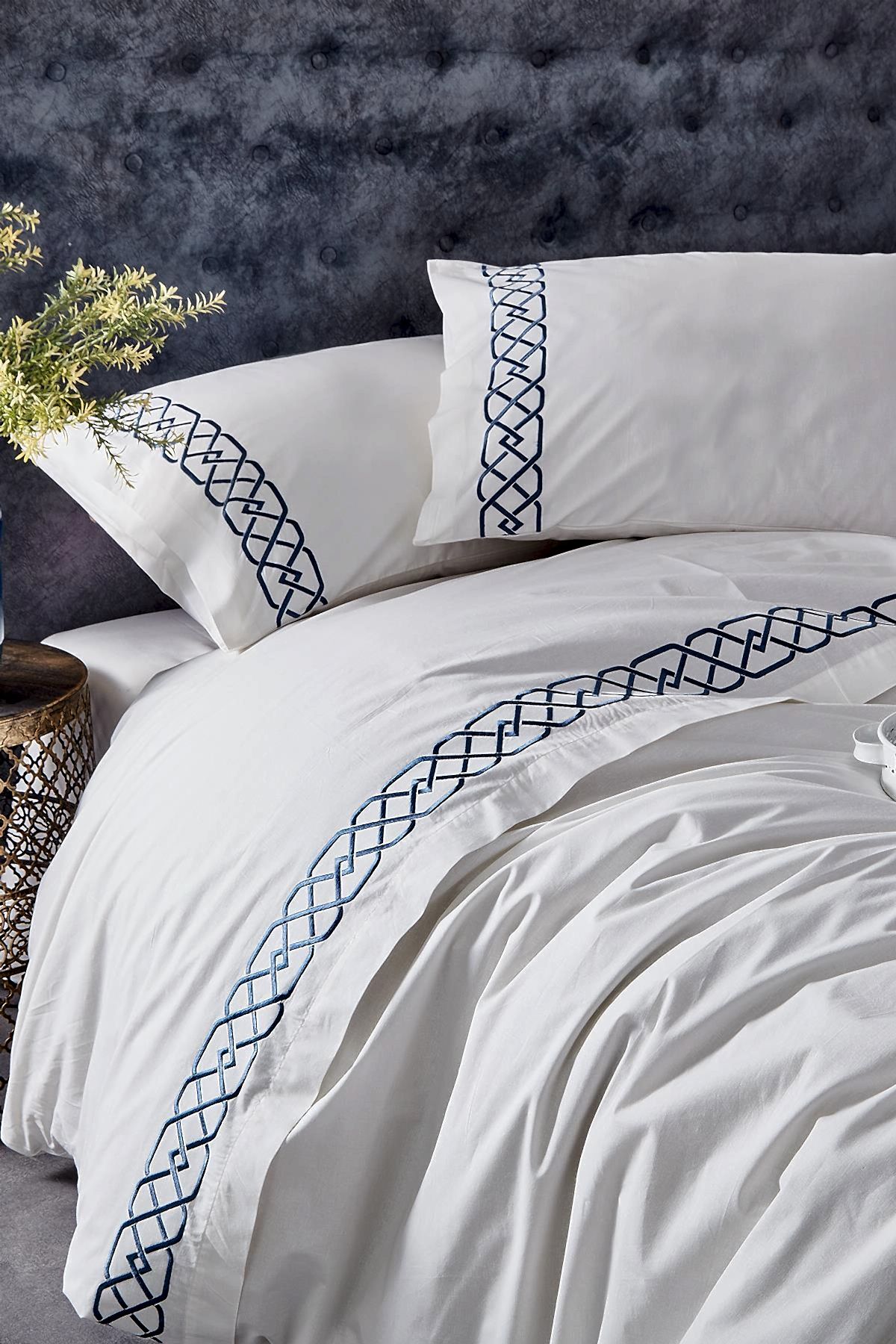 Valencia Zincir Nakışlı Çift Kişilik 3 Parça Nevresim Set - Nazik Home - Yuvama Değer!