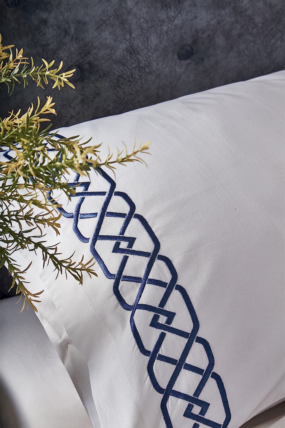 Valencia Zincir Nakışlı Çift Kişilik 3 Parça Nevresim Set - Nazik Home - Yuvama Değer!