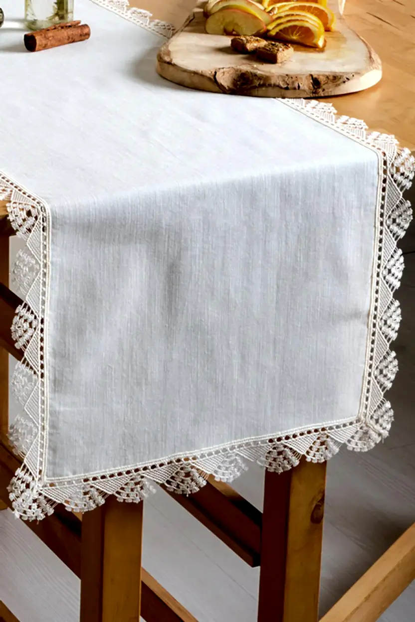 Zarif Dantelli Runner (40 x 140 cm) - Nazik Home - Yuvama Değer!