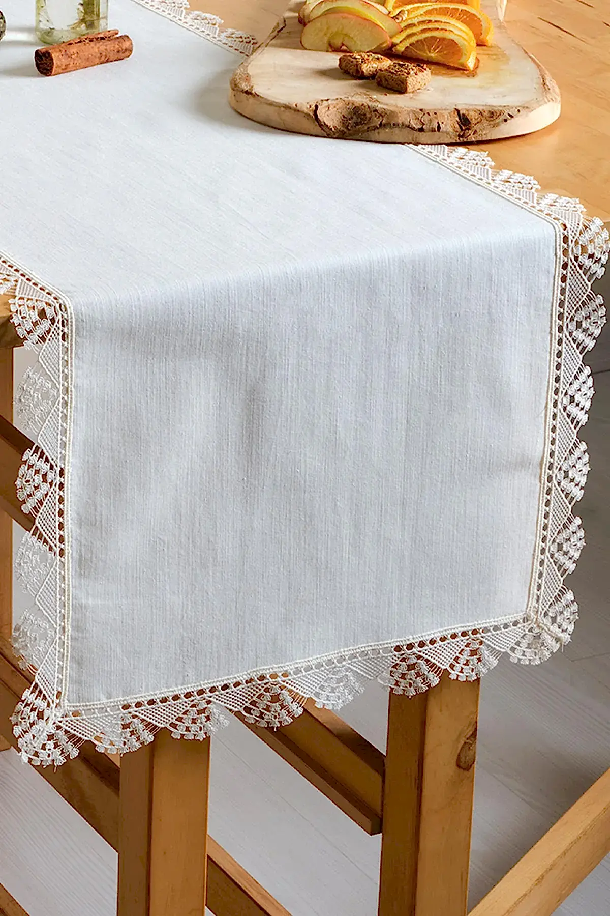 Zarif Dantelli Runner (40 x 140 cm) - Nazik Home - Yuvama Değer!